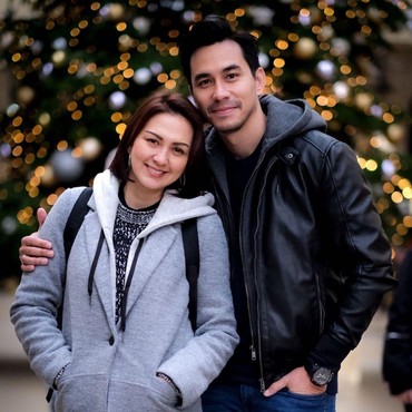 Unggah Foto bareng Donna, Darius Sinathrya Bahas Perceraian Bill Gates