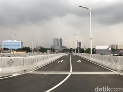 Menjajal Uniknya Flyover Tapal Kuda di Tanjung Barat dan Lenteng Agung