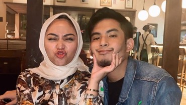 img-title Okin Unggah Foto Mesra dengan Rachel Vennya, Netizen Doakan Rujuk