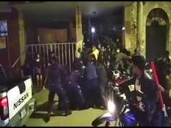 Pengunjung Pesta Terinjak-injak Saat Digerebek Polisi di Bolivia