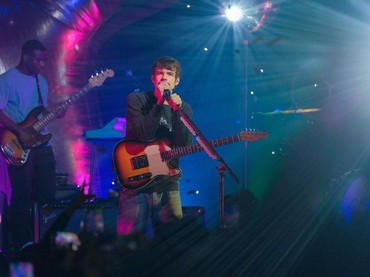 Lirik Lagu Alexander - Rex Orange County