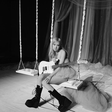 Lirik Lagu Gone - Rose BLACKPINK