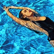 Sering Merasa Pegal? Berenang Bisa Jadi Solusi!