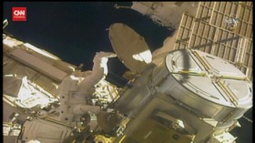 VIDEO: Astronaut NASA Ganti Baterai Stasiun Luar Angkasa