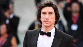 Dibintangi Adam Driver, Film Ferrari Dapat Standing Ovation di Venice