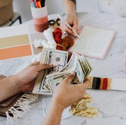 Anti Ribet, Ini Tips Atur Uang Jatah Bulanan dari Suami Agar Cukup Sampai Sebulan