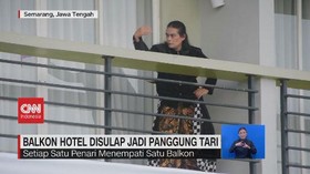 VIDEO: Balkon Hotel Disulap jadi Panggung Tari