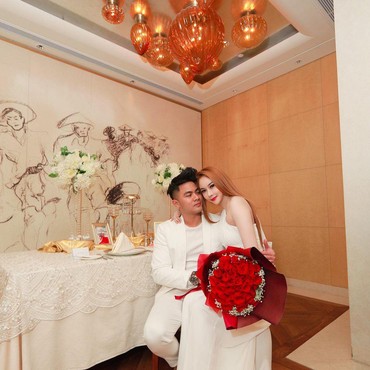 Selamat, Guntur Triyoga Dikaruniai Anak Kembar