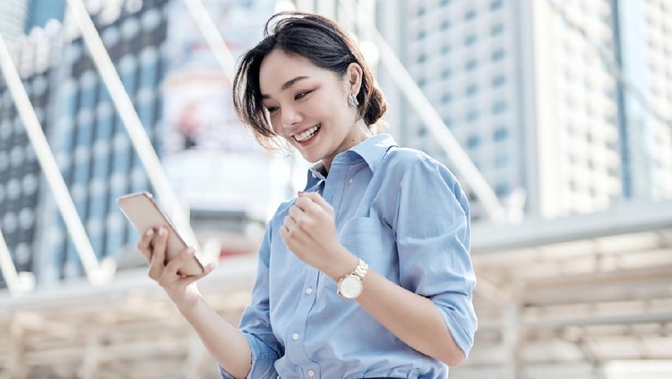 The model has the looks for Japanese, Chinese, Thai or Taiwanese people.