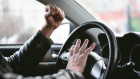 Pakar Ungkap Biang Pengemudi Jadi Agresif Hingga Pemukulan di Jalan