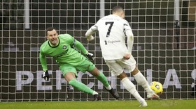 FOTO: Ronaldo Buat Inter Bertekuk Lutut