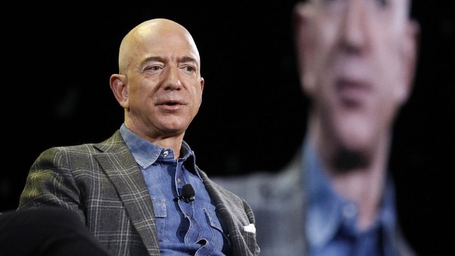 Pendiri Amazon Jeff Bezos akan mengundurkan diri dari posisinya sebagai CEO perusahaan pada 5 Juli mendatang karena ingin fokus urusi Bezos Earth Fund.