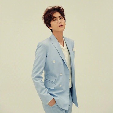 Lirik Lagu Together - Kyuhyun