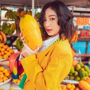 Foto di Pasar, Intip Gaya Selebgram Cantik Anselma Putri