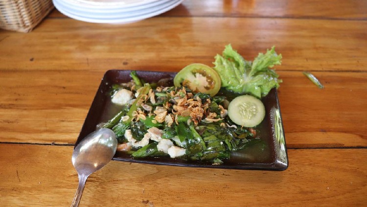 Genjer stir-fried vegetables with natural herbs