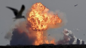 FOTO: Detik-detik Roket Spacex Meledak