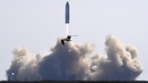 FOTO: Detik-detik Roket Spacex Meledak Prototipe roket SpaceX Starship SN9 tanpa awak yang akan digunakan ke Mars, meledak saat jalani uji coba di Texas, AS, Selasa (2/2).