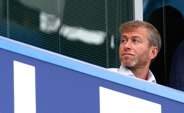 LONDON, ENGLAND - AUGUST 29: Chelsea owner Roman Abramovich ahead of the Barclays Premier League match between Chelsea and Burnley at Stamford Bridge on August 29, 2009 in London, England. (Photo by Phil Cole/Getty Images) LONDON, ENGLAND - AUGUST 29: Chelsea owner Roman Abramovich ahead of the Barclays Premier League match between Chelsea and Burnley at Stamford Bridge on August 29, 2009 in London, England. (Photo by Phil Cole/Getty Images)