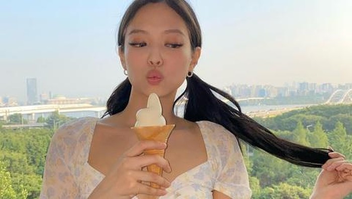 Rahasia Tubuh Ideal Para Idol K-Pop, Jennie Hingga V BTS
