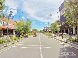 Lengangnya Jalan Malioboro Tiap Hari Selasa Wage