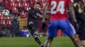 Viral Kakek 100 Tahun Catat Rekor Gol Messi di Secarik Kertas