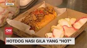VIDEO: Hotdog Nasi Gila yang 'Hot'