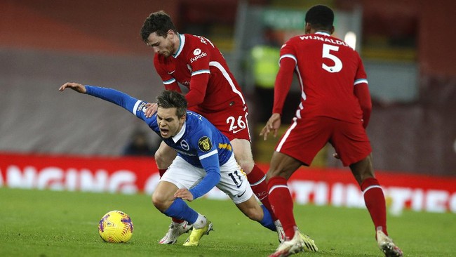 Bek kiri Liverpool, Andy Robertson menyebut The Reds bukan kandidat juara Liga Inggris musim ini usai kalah dari Brighton.