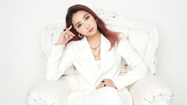 img-title Minzy Sebut Lagu 'As If It's Your Last' Awalnya Bukan untuk BLACKPINK