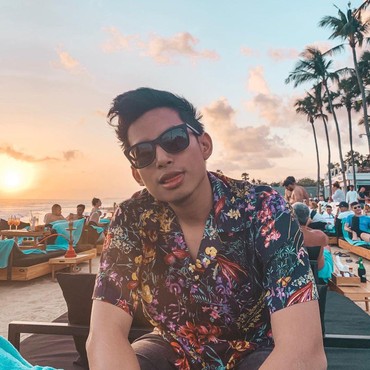 Beberapa Kali Tampil Mesra, Niko Al Hakim Bantah Pacari Steffi Zamora