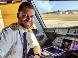 Kisah Pilot-pilot Kena PHK: Jadi Pengantar Barang dan Jualan Furnitur