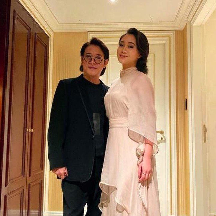 <p>Keduanya juga disebut Jet Li sebagai suporter utamanya untuk berperan dalam film <em>Mulan</em> versi <em>live action</em>. (Foto: Instagram @_jadali_)</p>