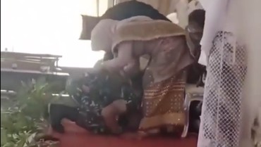 img-title TNI Hadiri Nikahan Mantan Kekasih, Nangis Sampai Cium Kaki Ibu Mempelai