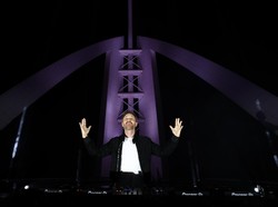 David Guetta Manggung dari Helipad Burj Al Arab Dubai