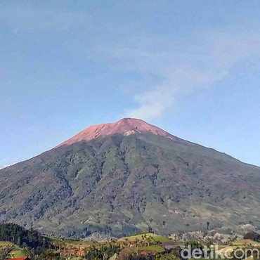 Jalur Pendakian Gunung Slamet Kembali Dibuka dengan Kuota Terbatas