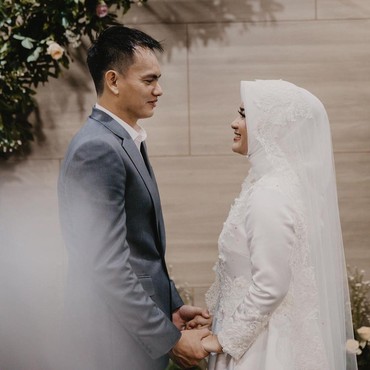 Senyum Bahagia Ikke Nurjanah Saat Menikah Lagi Usai 14 Tahun Menjanda