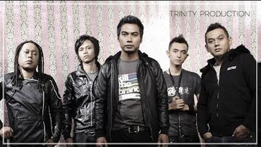 Lirik Lagu Terendap Laraku - Naff