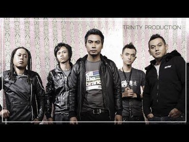 Lirik Lagu Terendap Laraku - Naff