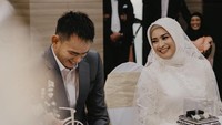 <p>Ikke Nurjanah baru saja melangsungkan pernikahannya dengan Karlie Fu. (Foto: Instagram @karliefu_)</p>