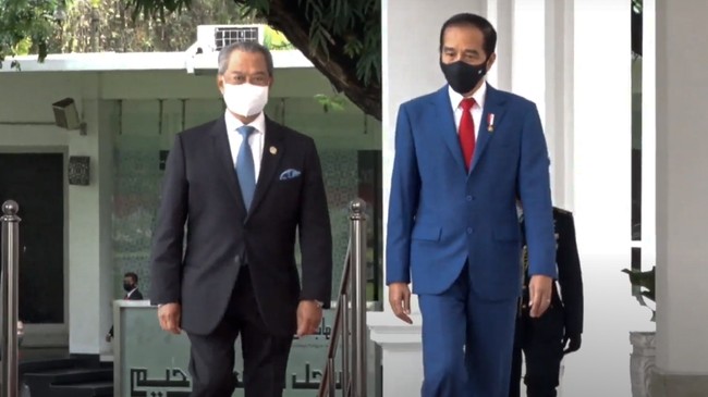 Presiden Joko Widodo dan PM Malaysia Muhyiddin Yassin mendesak ASEAN untuk membahas pergolakan politik usai kudeta militer Myanmar.