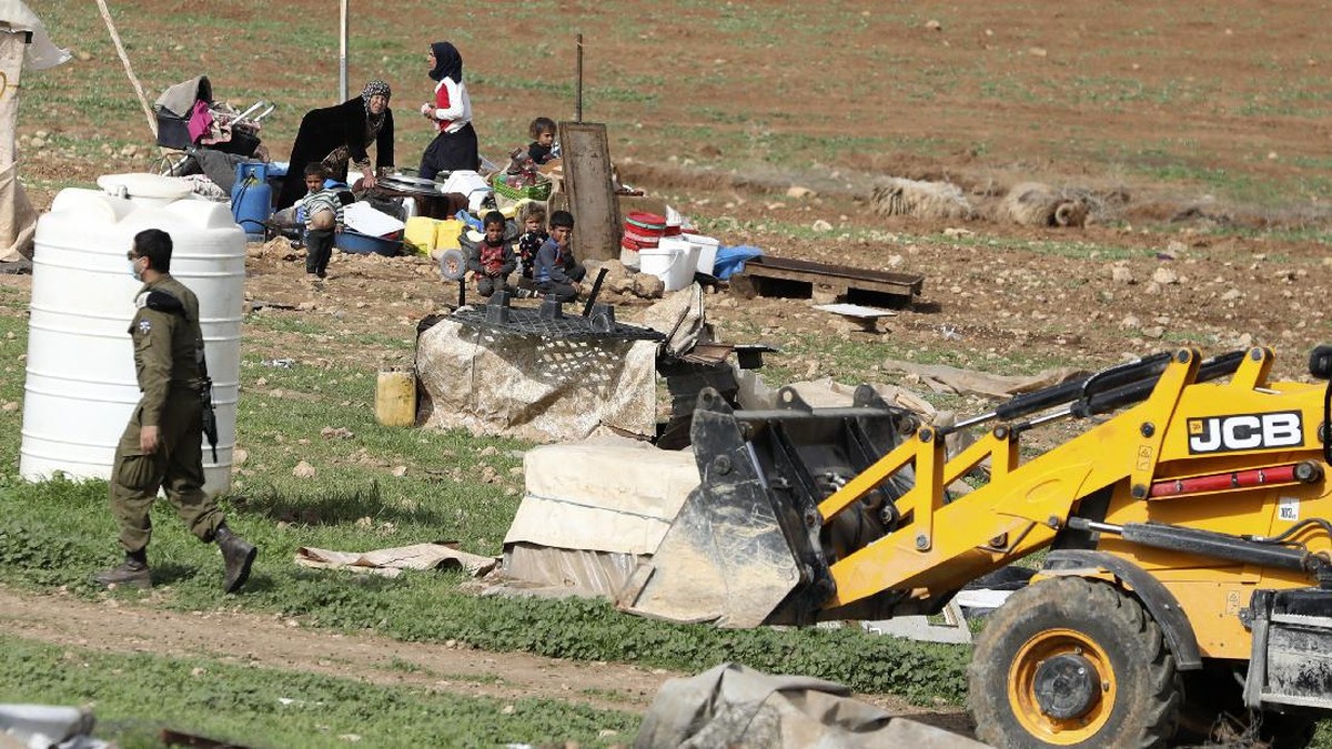 FOTO : Ratapan Warga Desa Badui Palestina yang Digusur Israel