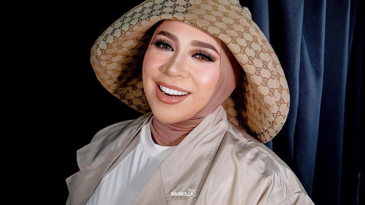 Rahasia Diet Melly Goeslaw, Berhasil Ganti Ukuran dari XXL ke M Rahasia Diet Melly Goeslaw, Berhasil Ganti Ukuran dari XXL ke M