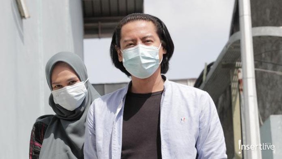 Roger Danuarta dan Cut Meyriska