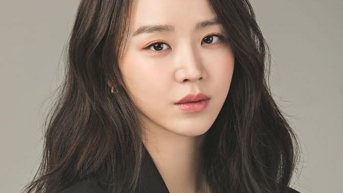 Selain Mr.Queen, Berikut Drama Shin Hye Sun Si Ratu Bar Bar yang Wajib Kalian Tonton!