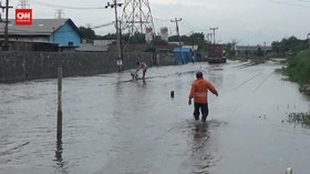 VIDEO: Semarang Banjir, Perjalanan KA hingga Lalin Terganggu
