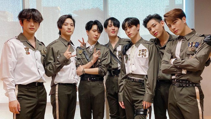 Deretan Idol Kpop Hengkang dari Agensi dan Masih Bertahan sebagai Satu Grup