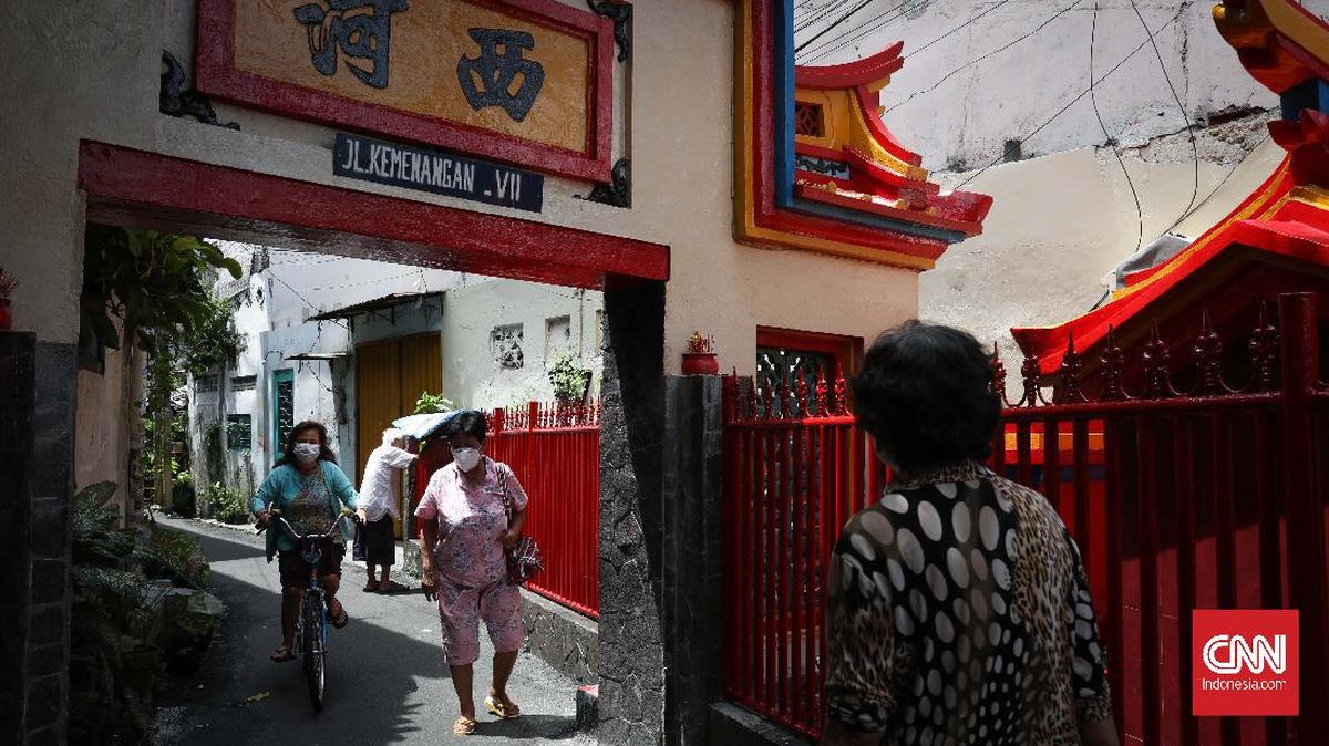 Melacak Sejarah Prasangka pada Etnis Tionghoa di Indonesia - CNN Indonesia