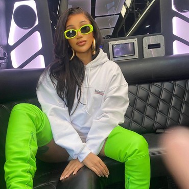 Kena Hujat Usai Unggah Foto Anak, Cardi B Sentil Warganet