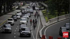 Instruksi Anies: Mobil Usia 10 Tahun Dilarang di Jakarta