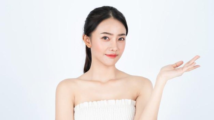 4 Serum Lokal Kandungan Alpha Arbutin untuk Mencerahkan Kulit 4 Serum Lokal Kandungan Alpha Arbutin untuk Mencerahkan Kulit