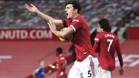 Maguire Maafkan Stones Usai Cetak Gol Telat untuk Inggris